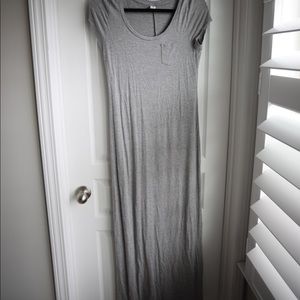 Super soft gray maxi with adorable front pocket
